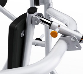 Регулировка наклона спинки и сиденья Регулировка наклона спинки и сиденья