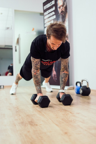 Гантель 2 кг гексагональная ZSO обрезиненная