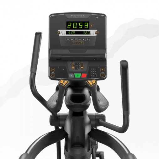 Эллиптический тренажер Matrix Performance. Консоль LED