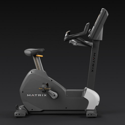 Вертикальный велотренажер Matrix Performance. Консоль Touch Base Вертикальный велотренажер Matrix Performance. Консоль Touch Base
